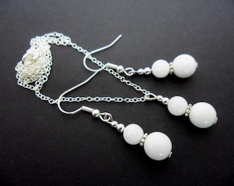 A hand made white jade beads  necklace and  earring set. New.