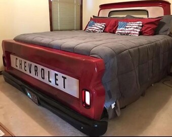 Twin or full bed kids room decor