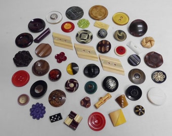 50 Assorted Art Deco Buttons Bakelite Celluloid Early Plastics In All Colors 2" - 3/4" Diameter Button Lot