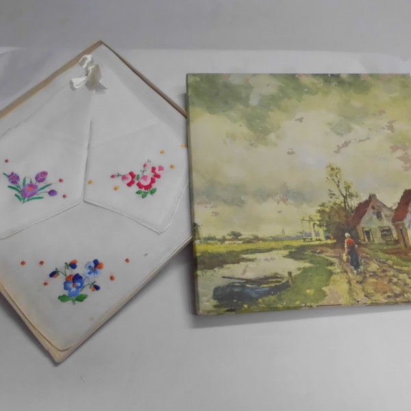 3 Handkerchiefs 100% Irish Linen w/Embroidery Flowers in Original Box Vintage Hankies