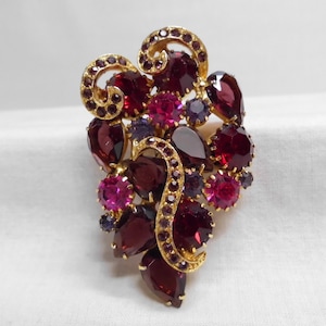 Vintage Rhinestone Brooch Red Purple Fuchsia Asymmetrical Gold Tone Setting Large 2.5&quot; x 1.5&quot;