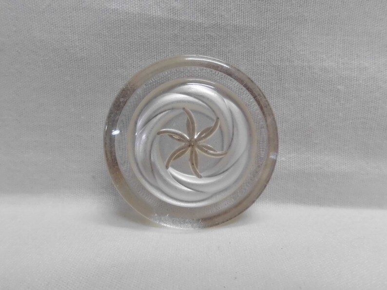 3 Lucite Buttons 1.5 Diameter Clear with Embedded Silver Swirl /& Center Star Flower Vintage Sewing Crafts Metal Shank