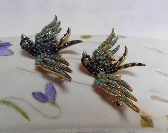 Pauline Rader Pair of Birds in Flight Scatter Pins Turquoise & Garnet Rhinestones Vintage Jewelry