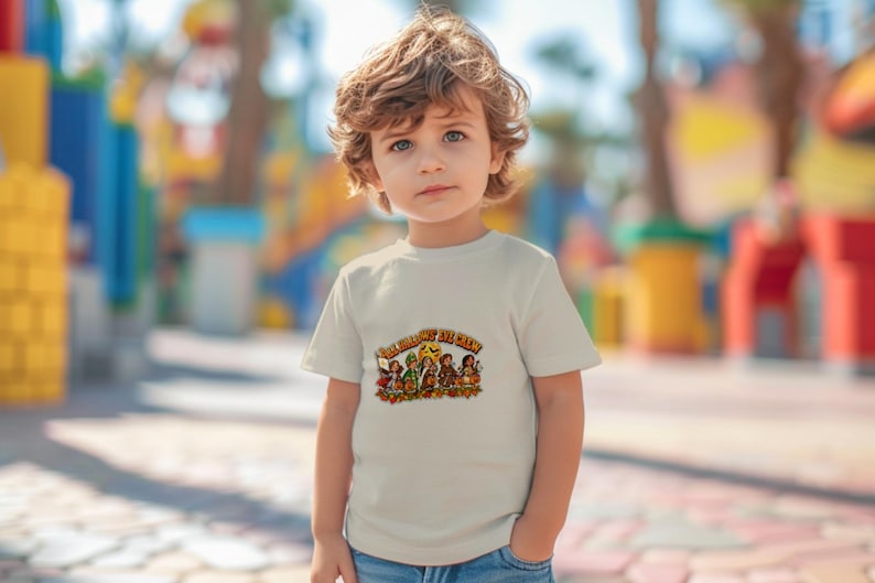 Kleinkind-T-Shirt mit Heiligenmotiven zum Allerheiligenabend, katholisches Halloween-Geschenk Bild 1