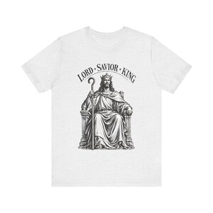 Camiseta con grabado en madera de Cristo Rey, regalo para hombres católicos, camiseta para patrocinadores del RICA. imagen 3