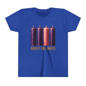 T-shirt « L'aventure vous attend » pour enfants, T-shirt catholique de l'Avent pour jeunes, Bougies de l'Avent, Cadeau de compte à rebours de Noël pour enfants image 13