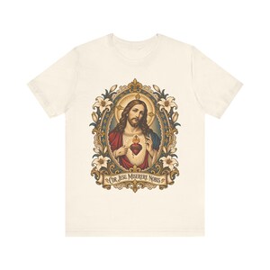 Jesu heliga hjärtas porträttskjorta, Cor Jesu Miserere Nobis helig kortskjorta, Batoni-stil katolsk konst med liljor, kristen gåva för män bild 4