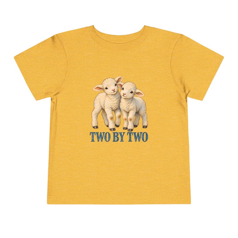 Kleinkind-T-Shirt „Zwei mal Zwei“, Shirt mit Zwillingslämmern, christliches Geschenk zur Arche Noah für Zwillinge oder Geschwister, Vintage-Lamm-Motiv Bild 7