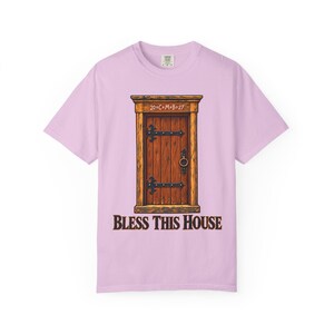 Maglietta "Bless This House Comfort Colors" / Maglietta cattolica per l'Epifania / Regalo per l'inaugurazione della casa / Benedizione della porta con il gesso 20 cm M B 27 immagine 11