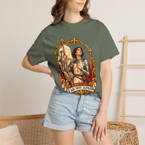 Saint Joan of Arc Tee, I Am Not Afraid Vintage Banner Art, Maid of Orleans Catholic Gift for Her, Brave Woman Warrior Shirt, Comfort Colors image 1