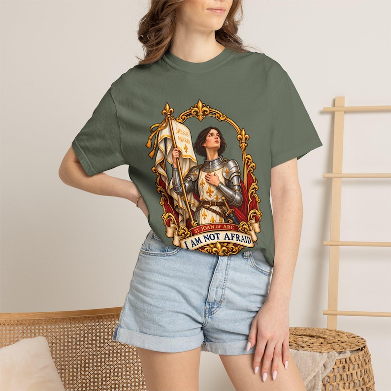Saint Joan of Arc Tee, I Am Not Afraid Vintage Banner Art, Maid of Orleans Catholic Gift for Her, Brave Woman Warrior Shirt, Comfort Colors image 1