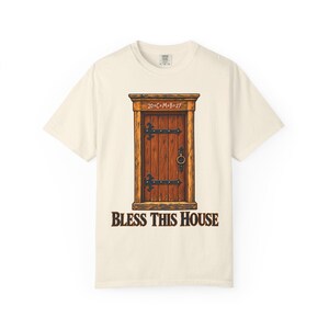 Maglietta "Bless This House Comfort Colors" / Maglietta cattolica per l'Epifania / Regalo per l'inaugurazione della casa / Benedizione della porta con il gesso 20 cm M B 27 immagine 2