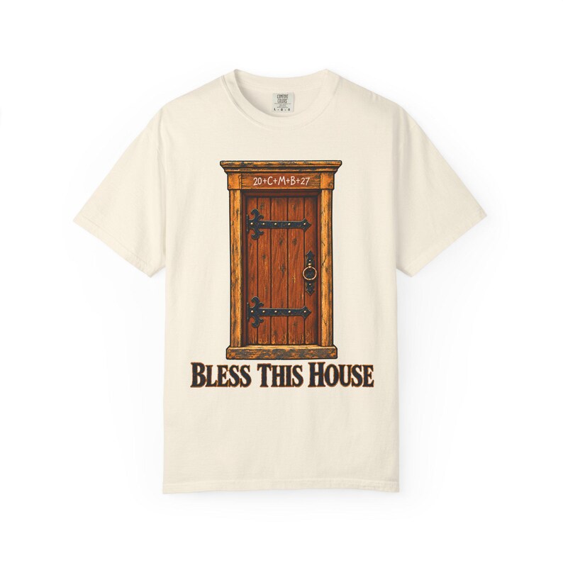 Maglietta "Bless This House Comfort Colors" / Maglietta cattolica per l'Epifania / Regalo per l'inaugurazione della casa / Benedizione della porta con il gesso 20 cm M B 27 immagine 2