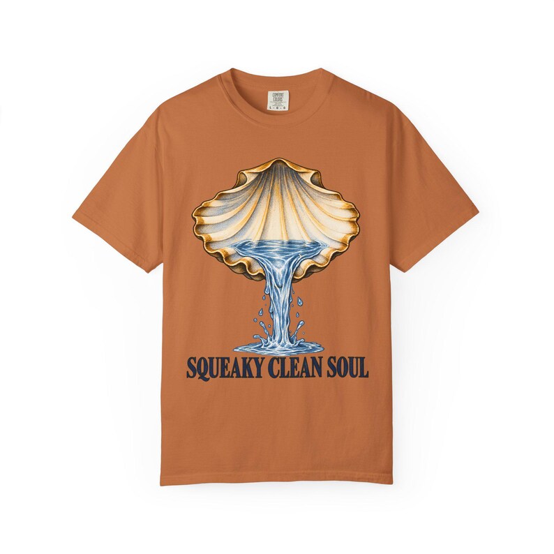 Maglietta Squeaky Clean Soul Comfort Colors / Maglietta divertente per il battesimo cattolico / Regalo per il battesimo / Conchiglia di capasanta che versa acqua immagine 2