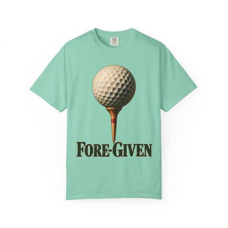 T-shirt in de kleuren van Fore-Given Comfort | Grappig christelijk golf-T-shirt | Cadeau voor golfende vader | Golfbal op tee afbeelding 3