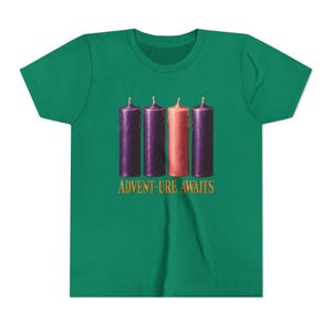 T-shirt « L'aventure vous attend » pour enfants, T-shirt catholique de l'Avent pour jeunes, Bougies de l'Avent, Cadeau de compte à rebours de Noël pour enfants image 9