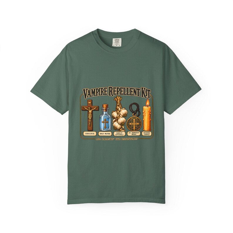 Divertida camiseta católica de Halloween, kit repelente de vampiros, medalla de San Benito con crucifijo y ajo. imagen 6