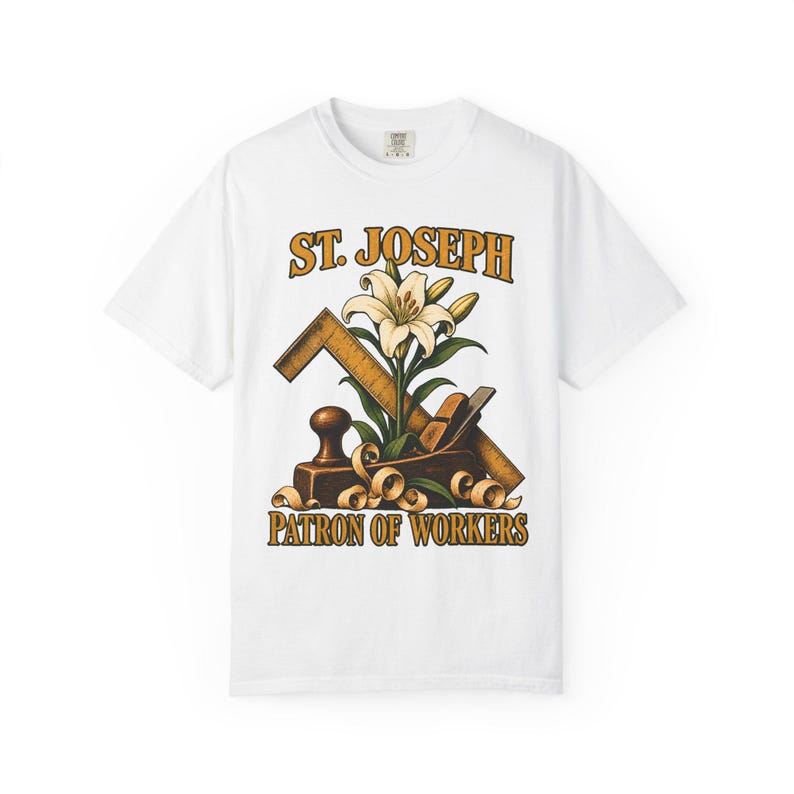 T-shirt met afbeelding van Sint Jozef, beschermheilige van de arbeiders | T-shirt in comfortabele kleuren | Katholiek T-shirt | Cadeau voor papa | Timmermansgereedschap en lelie afbeelding 1