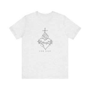Sacred Heart Shirt | Minimalist Catholic T-Shirt | Confirmation Gift for Women | Line Art Jesus image 2