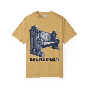 T-Shirt mit Kirchenbankmotiv in Standardfarben | Lustiges katholisches T-Shirt | Geschenk für katholische Väter | Vintage-Kirchenbankgravur Bild 2