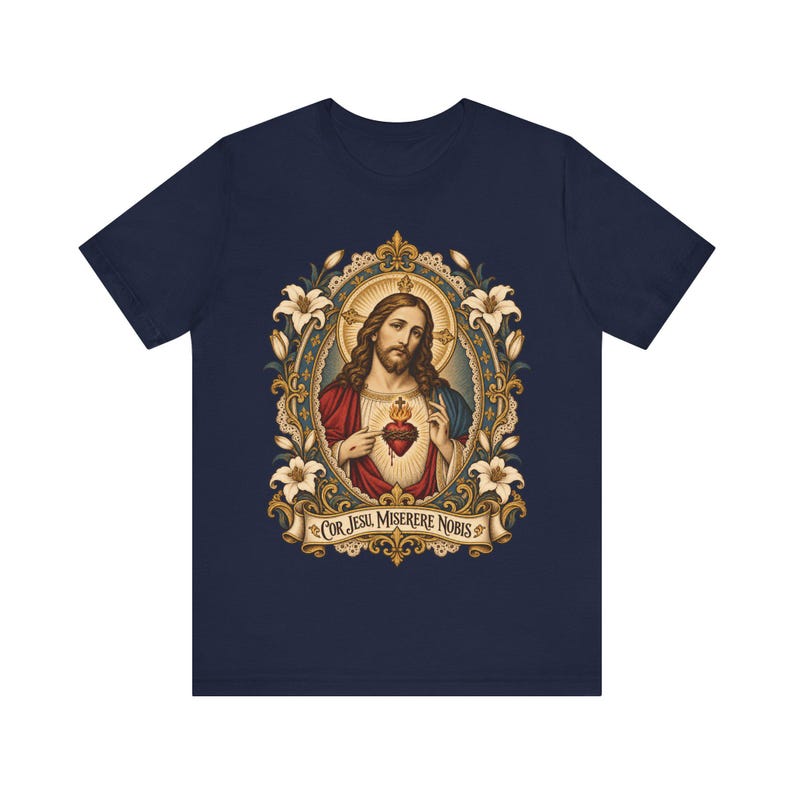 Jesu heliga hjärtas porträttskjorta, Cor Jesu Miserere Nobis helig kortskjorta, Batoni-stil katolsk konst med liljor, kristen gåva för män bild 7