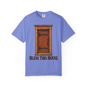 Maglietta "Bless This House Comfort Colors" / Maglietta cattolica per l'Epifania / Regalo per l'inaugurazione della casa / Benedizione della porta con il gesso 20 cm M B 27 immagine 10