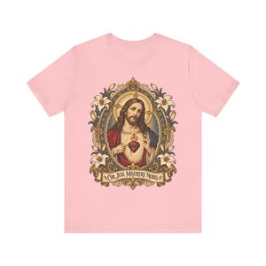 Jesu heliga hjärtas porträttskjorta, Cor Jesu Miserere Nobis helig kortskjorta, Batoni-stil katolsk konst med liljor, kristen gåva för män bild 5