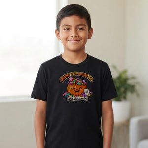 Camiseta cristã de Halloween, abóbora de doces "Conte suas bênçãos", camiseta juvenil de outono imagem 1