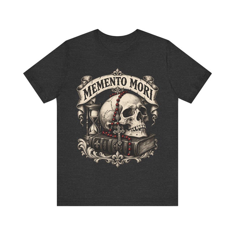 Camiseta Memento Mori / Camiseta católica / Regalo de Todos los Santos para hombres / Calavera, rosario y reloj de arena imagen 3