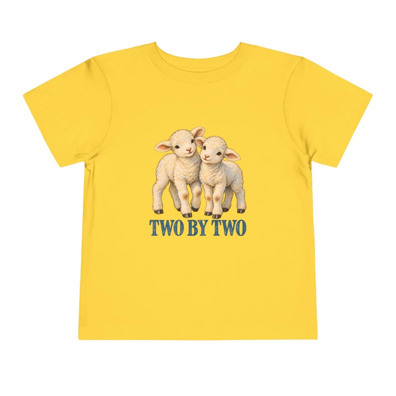 Kleinkind-T-Shirt „Zwei mal Zwei“, Shirt mit Zwillingslämmern, christliches Geschenk zur Arche Noah für Zwillinge oder Geschwister, Vintage-Lamm-Motiv Bild 6
