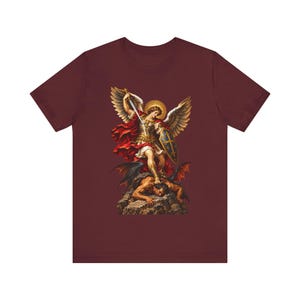 聖ミカエルTシャツ｜カトリックTシャツ｜男性向け霊的戦いギフト｜勝利の剣 画像 4