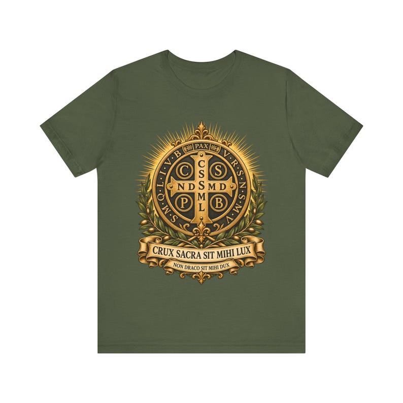 T-shirt met Sint-Benedictusmedaille, Crux Sacra Sit Mihi Lux T-shirt, Vade Retro Satana Exorcisme-embleem, Katholiek Beschermingsgeschenk, Kleding met Gouden Kruis afbeelding 2
