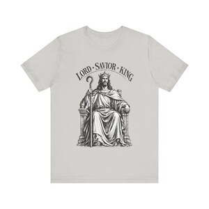Camiseta con grabado en madera de Cristo Rey, regalo para hombres católicos, camiseta para patrocinadores del RICA. imagen 6