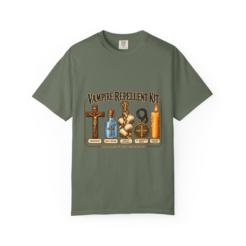 Divertida camiseta católica de Halloween, kit repelente de vampiros, medalla de San Benito con crucifijo y ajo. imagen 5