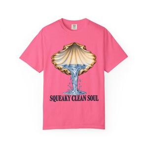 Maglietta Squeaky Clean Soul Comfort Colors / Maglietta divertente per il battesimo cattolico / Regalo per il battesimo / Conchiglia di capasanta che versa acqua immagine 7
