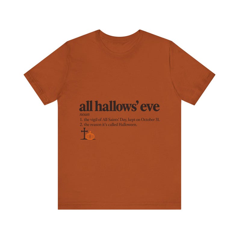 Halloween-Definition-Shirt, katholisches Halloween-T-Shirt, minimalistische Typografie (Unisex) Bild 6