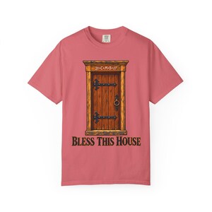 Maglietta "Bless This House Comfort Colors" / Maglietta cattolica per l'Epifania / Regalo per l'inaugurazione della casa / Benedizione della porta con il gesso 20 cm M B 27 immagine 14