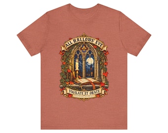 Camiseta de la víspera de Todos los Santos / Camiseta católica de Halloween / Regalo gótico / Vigilate et Orate, Ventana de iglesia iluminada por la luna