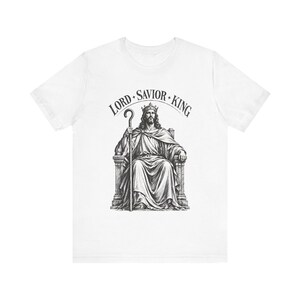 Camiseta con grabado en madera de Cristo Rey, regalo para hombres católicos, camiseta para patrocinadores del RICA. imagen 2