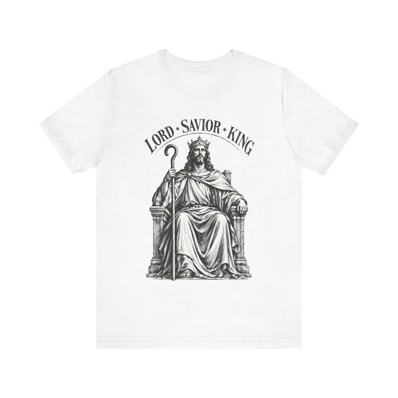 Camiseta con grabado en madera de Cristo Rey, regalo para hombres católicos, camiseta para patrocinadores del RICA. imagen 2