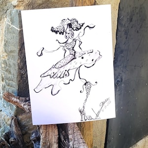 Puede incluir: Un dibujo a tinta en blanco y negro sobre papel blanco que representa una figura estilizada con un sombrero de ala ancha y un vestido de lunares. La figura tiene piernas largas y delgadas y lleva zapatos de tacón. Firma y fecha 01-04-2026 visibles.