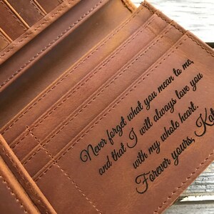 Geburtstagsgeschenke für Freund Geburtstagsgeschenk, Jahrestagsgeschenk für Freund, Mens Brieftasche gravierte Leder Brieftasche, benutzerdefinierte Brieftaschen für Männer