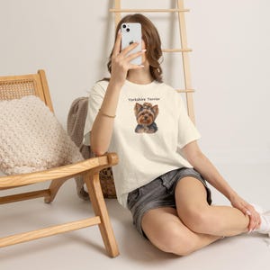 T-shirt met portret van een Yorkshire Terrier, realistisch cadeau voor een Yorkie-moeder, T-shirt voor kleine hondenliefhebbers afbeelding 7