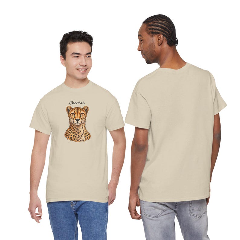 T-shirt met realistische cheetah-afbeelding, ideaal cadeau voor natuurliefhebbers, gemaakt van zwaar katoen. afbeelding 3