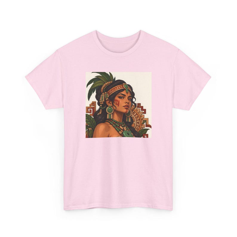 Camiseta con retrato de mujer maya, diadema y pendientes de jade maya, camiseta estampada para mujer, camiseta de herencia latina, regalo de arte mexicano-guatemalteco imagen 11