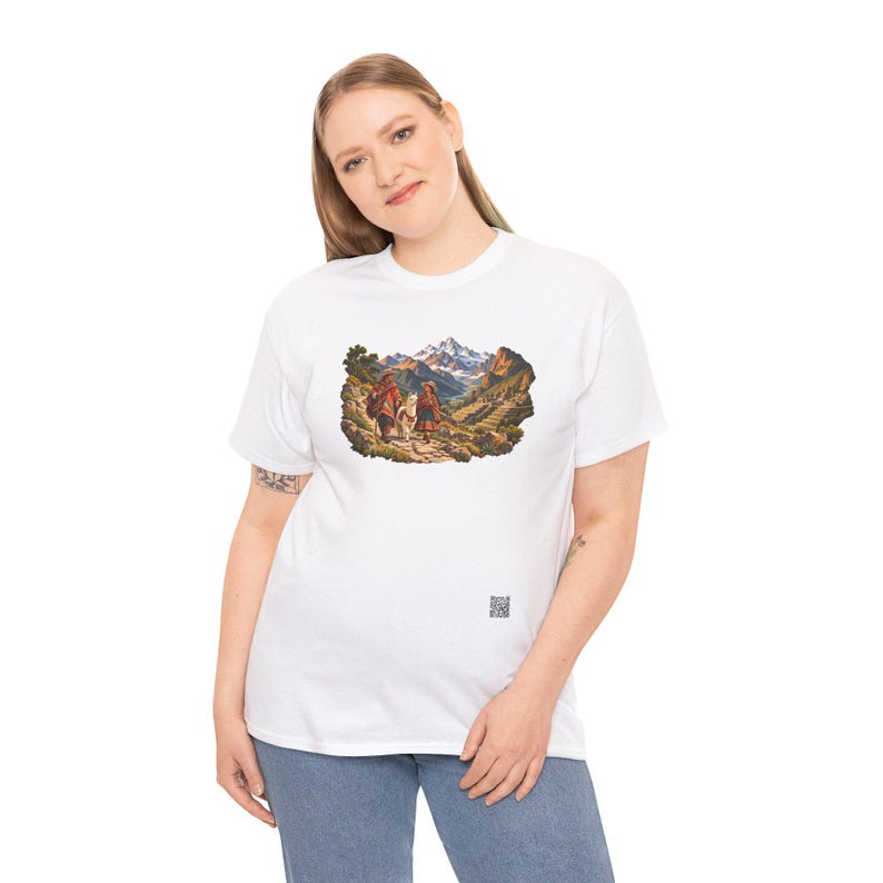 Camiseta de la ruta de senderismo Llama Trek en Perú, camiseta gráfica de senderismo del Camino Inca con la cordillera de los Andes, camiseta de viaje a Machu Picchu, regalo de viaje a Cusco para excursionistas. imagen 7