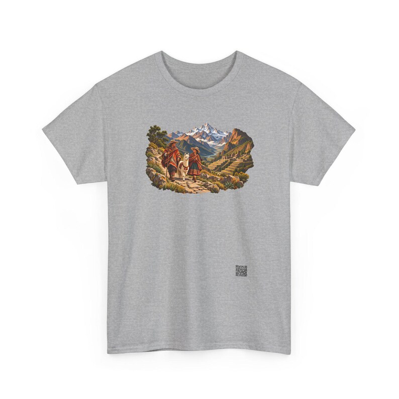 Camiseta de la ruta de senderismo Llama Trek en Perú, camiseta gráfica de senderismo del Camino Inca con la cordillera de los Andes, camiseta de viaje a Machu Picchu, regalo de viaje a Cusco para excursionistas. imagen 5