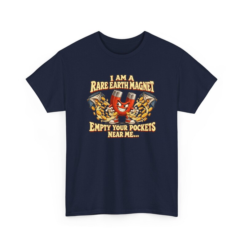 I Am a Rare Earth Magnet T-Shirt, Funny Magnet Pun Graphic Tee, Science Humor Shirt, Empty Your Pockets Gift for Nerd or Geek afbeelding 4