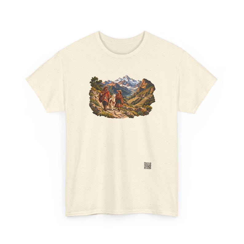 Camiseta de la ruta de senderismo Llama Trek en Perú, camiseta gráfica de senderismo del Camino Inca con la cordillera de los Andes, camiseta de viaje a Machu Picchu, regalo de viaje a Cusco para excursionistas. imagen 3