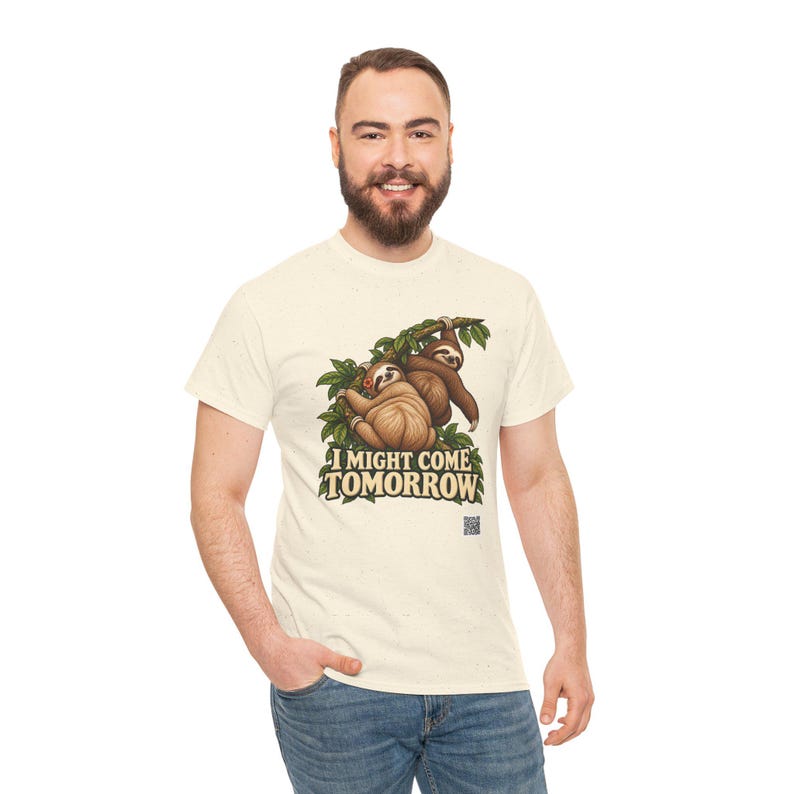 I Might Come Tomorrow Sloth Shirt, Funny Lazy Sloth Couple Tee, Procrastinator Gift imagem 6